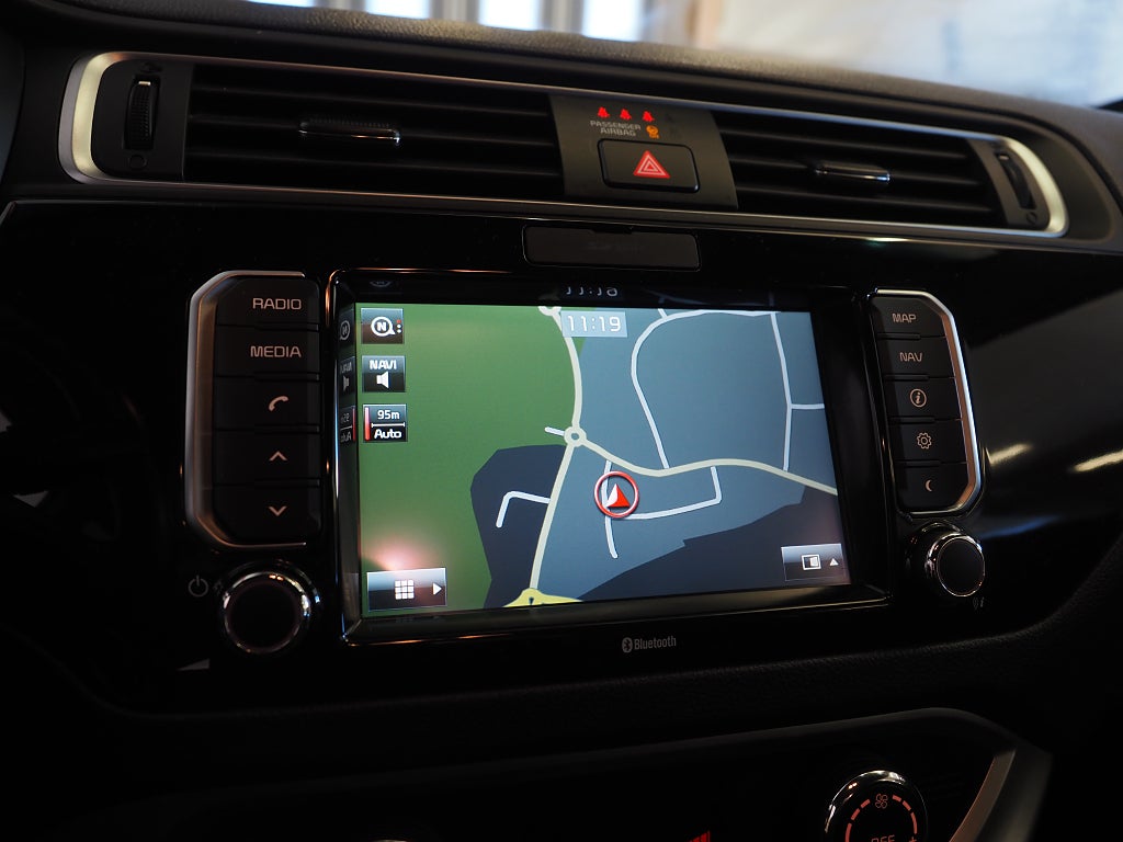 Kia Rio 1.2 CVVT 84hk Special Edition M-Värm Navi Kamera 2016