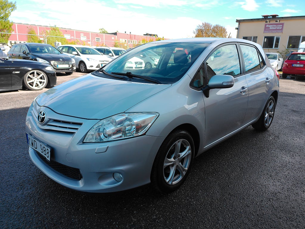 Toyota Auris 5-dörrar 1.6 Valvematic Plus Euro 5