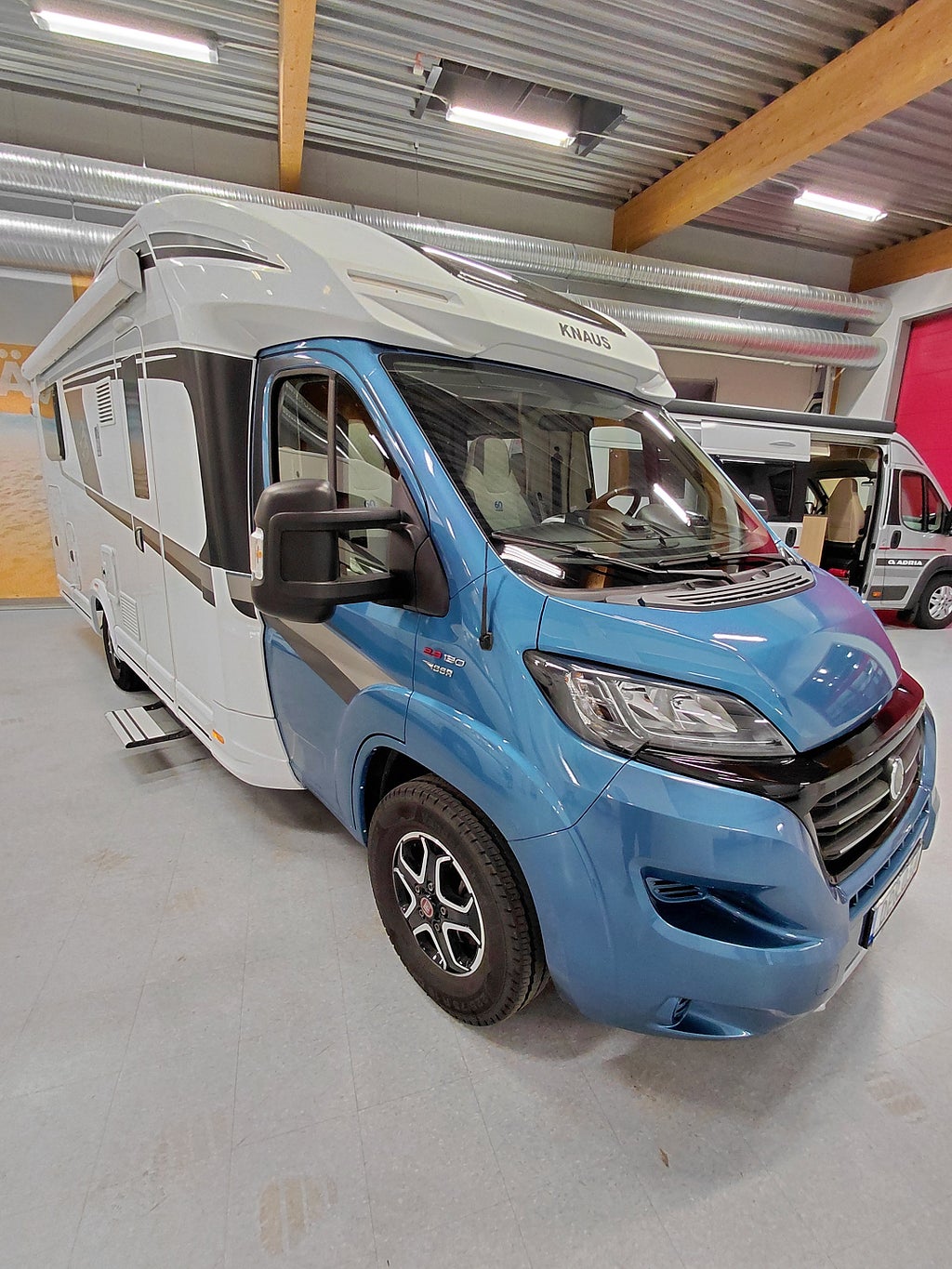 Knaus Sky wave 700 MEG 60 Year Edition