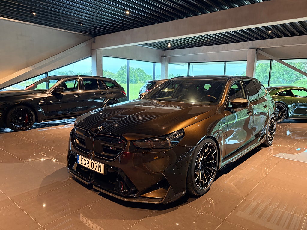 BMW M5 Touring * Individual Paint * Carbon pack * Leasbar/Moms