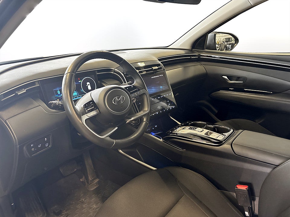 Bild på Hyundai Tucson Essential HEV 1.6 GDI 230hk Aut B-KAMERA NAVI