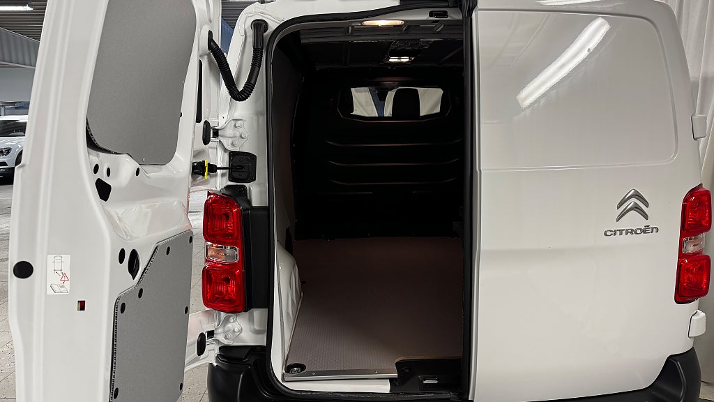 Citroën E-JUMPY Business Premium L2 75kW Navi B-kamera Inklätt Skåp NY bild 7