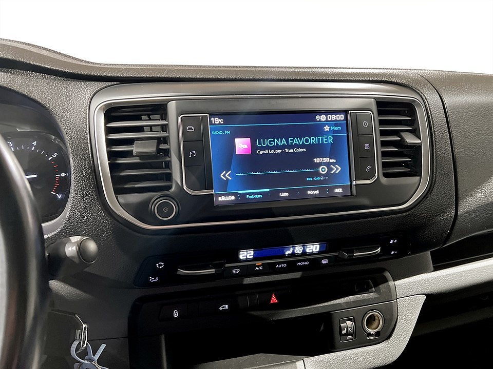 Bild på Peugeot Expert PRO+ 2.0 BHDi 177hk Aut L2 - DRAG,VÄRMARE,NAV