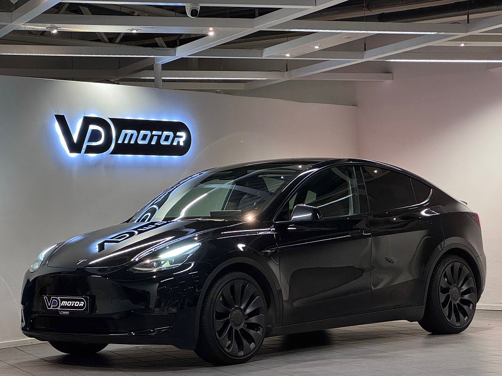 Tesla Model Y Performance AWD Panorama 360° 534hk *MOMS*