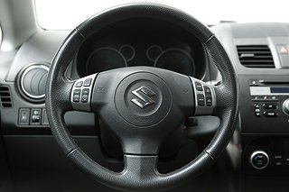 Halvkombi Suzuki SX4 16 av 23