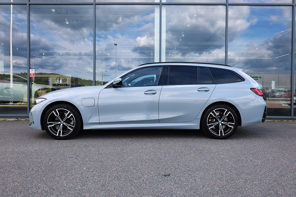 BMW 330e M-sport xDrive Touring Steptronic Drag