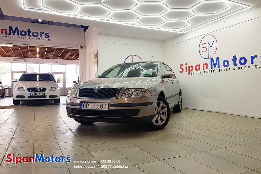 Skoda Octavia 1.6 MPI / Ny Kamremssats / Ny servad