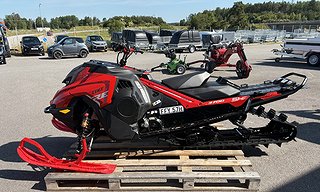Snöskoter Lynx SHREDDER 6 av 13