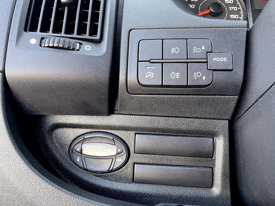 Bild på Peugeot Boxer PRO+ 335 2.2 BHDi 165hk L4H3 435 B-KAMERA DRAG