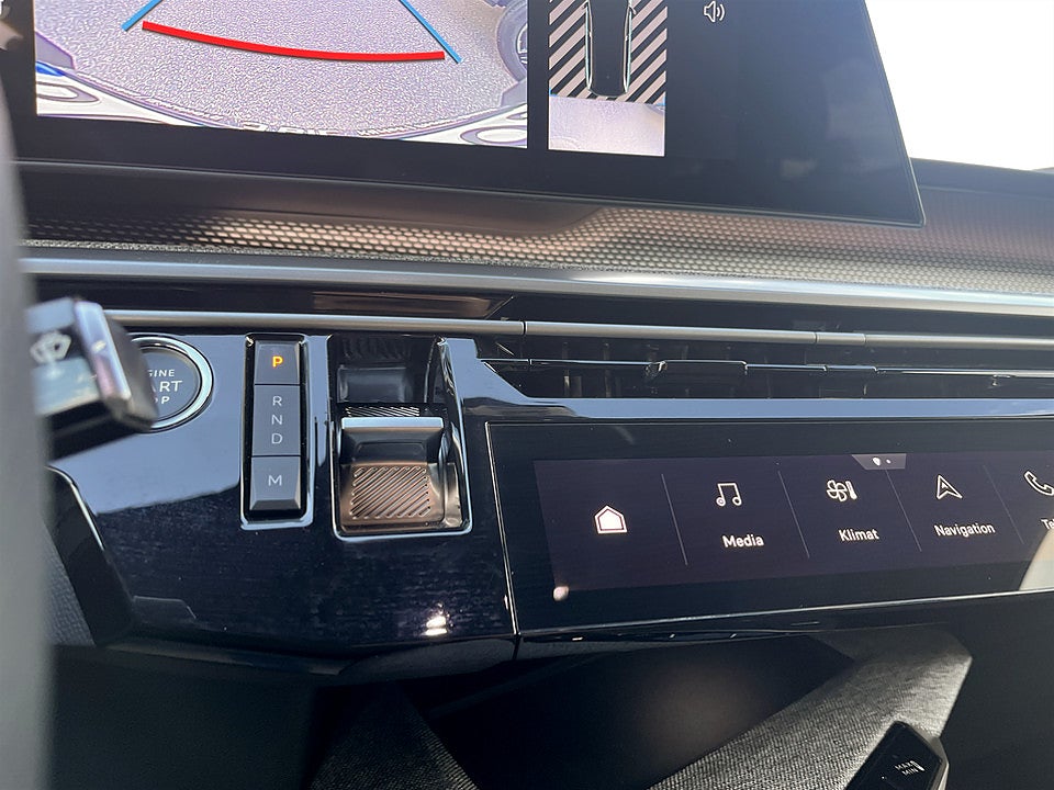 Bild på Peugeot 5008 GT Hybrid 145hk Aut 7-SITS B-KAMERA CARPLAY