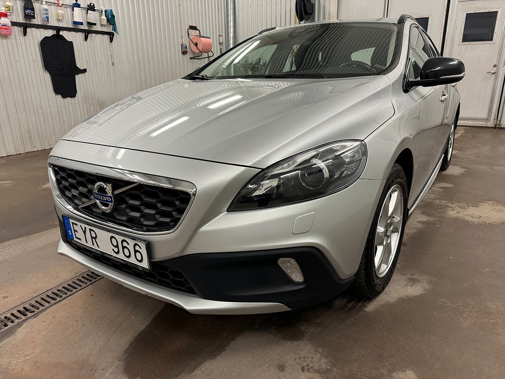 Volvo V40 Cross Country D4 5-CYL 177HK Drag Kamera 13300mil