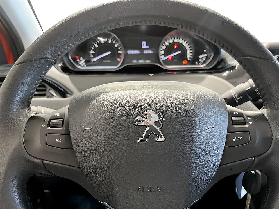 Bild på Peugeot 208 Active Style 1.2 PT 82hk FARTHÅLLARE