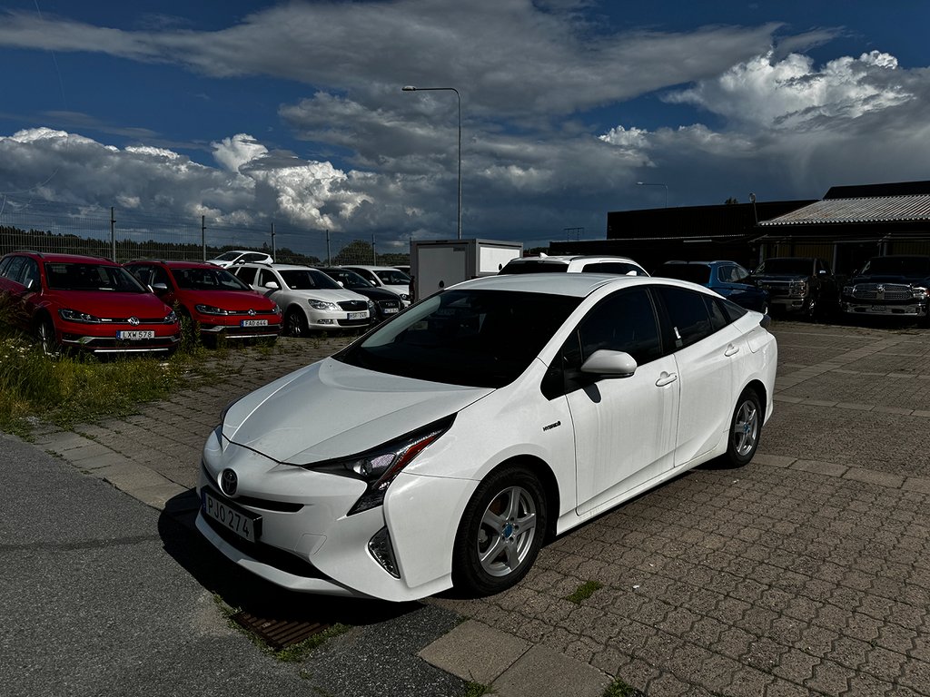 Toyota Prius HYBRID AUT 6200 MIL KAMERA HUD GPS EU6 2-ÅRS GARANTI