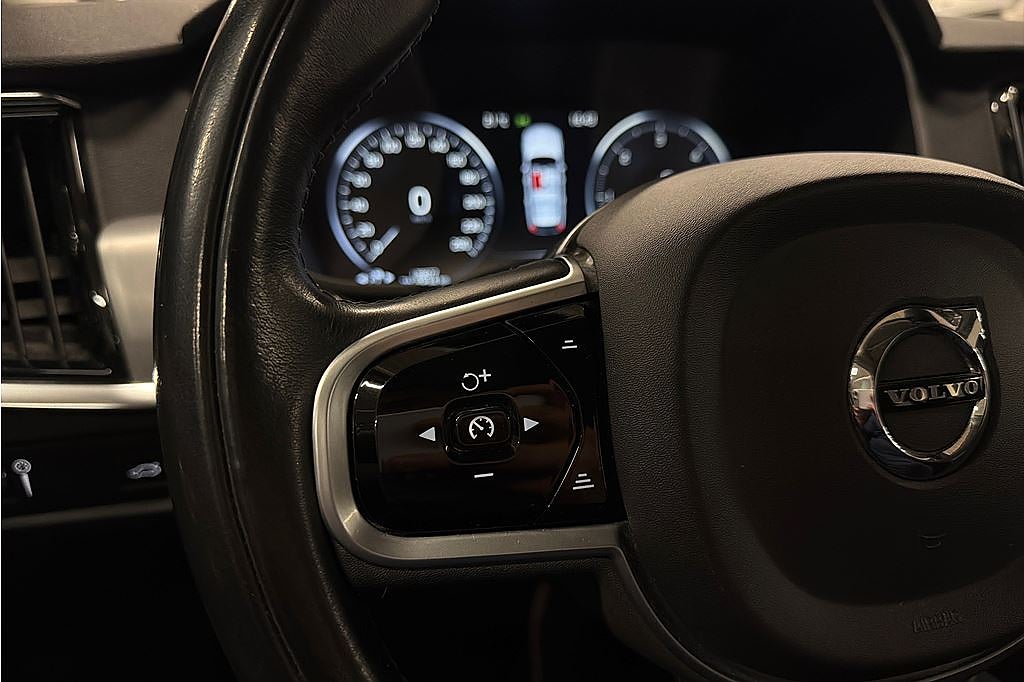 Volvo V90 D4 Momentum SE, Drag, Kamrem bytt, Nyservad, 4,99% RÄNTA