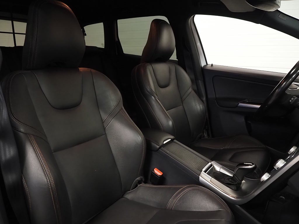 Volvo XC60 D4 190hk AWD Classic Summum | Drag | Kamera | Navi | 2017