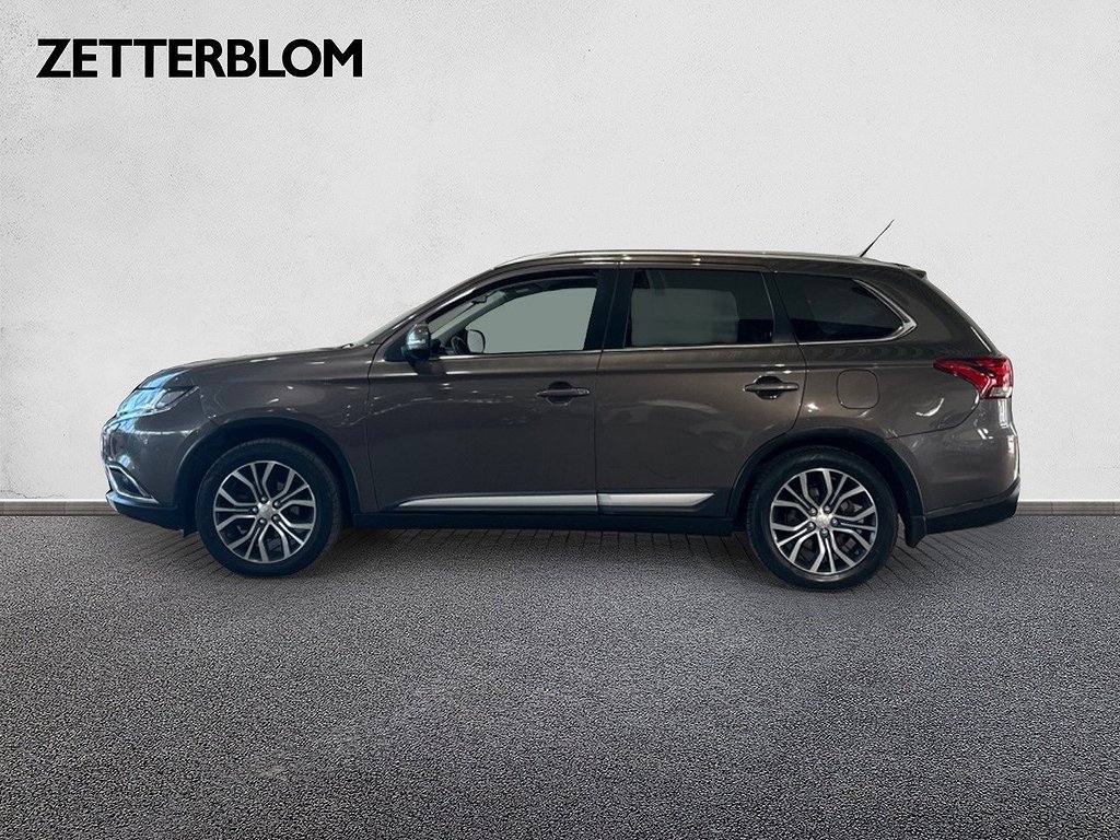 SUV Mitsubishi Outlander 2 av 18