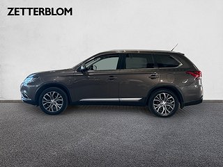SUV Mitsubishi Outlander 2 av 18