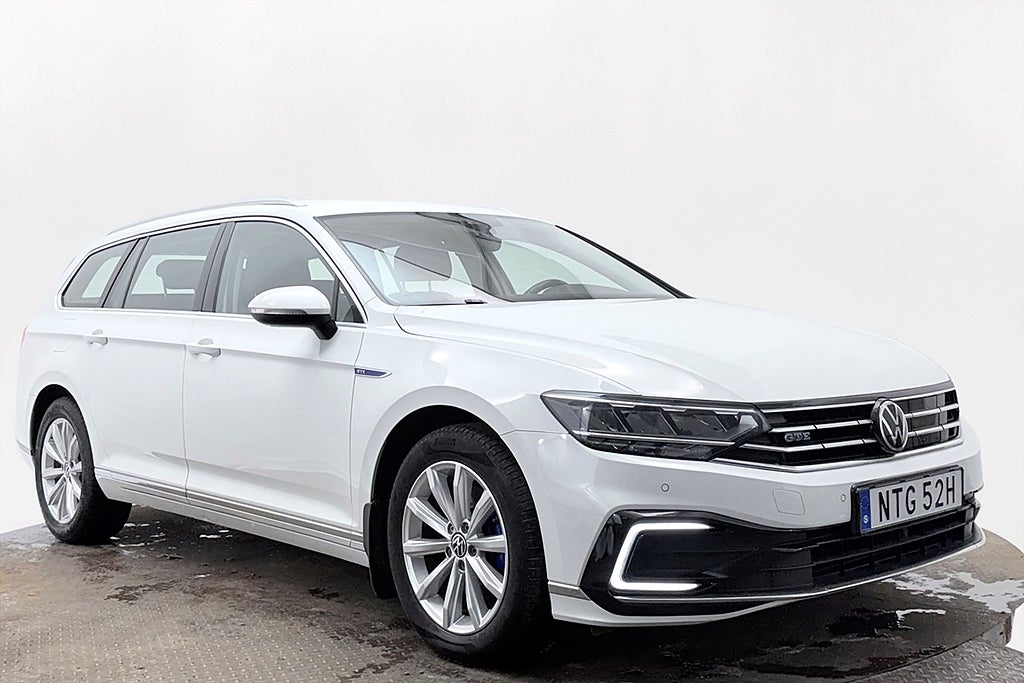 Volkswagen Passat SC GTE Drag Läder/Alcantara Navi Kamera Värmare 218hk