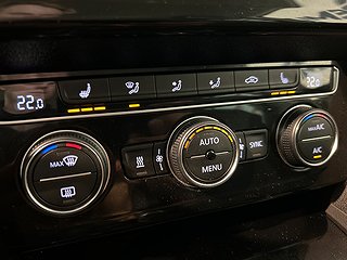 Volkswagen Passat Sportscombi R-Line AWD Dvärm Kamera Drag