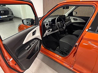 Suzuki Swift 1.2 Hybrid CVT Select — bild 7 av 14