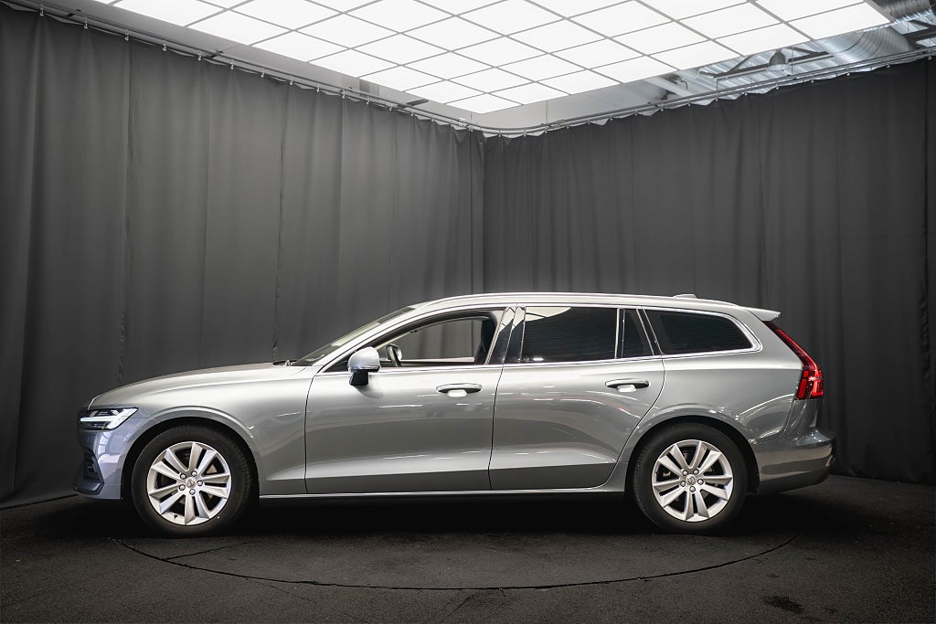 Volvo V60 D3 KAMERA DRAG D-VÄRM BLIS KEYLESS CARPLAY