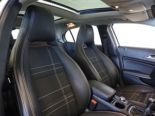 SUV Mercedes-Benz GLA 11 av 22