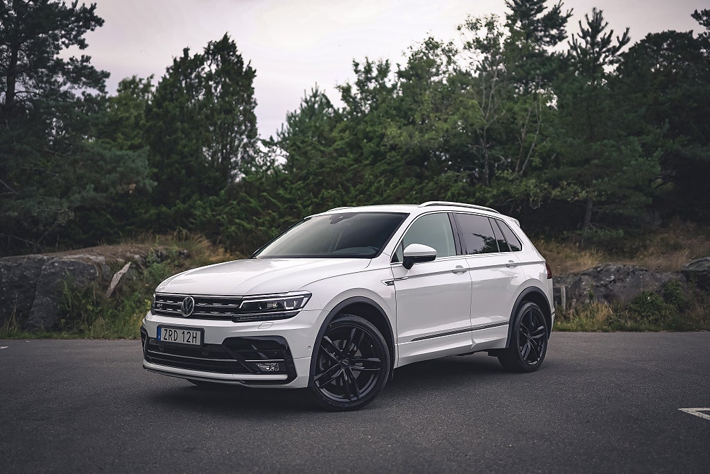 Volkswagen Tiguan 2.0 TDI 190 4Motion R-Line / Cockpit /Värmare / Massage