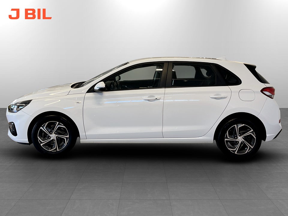 Bild på Hyundai i30 Essential 1.0 DCT 120hk Aut B-KAMERA CARPLAY