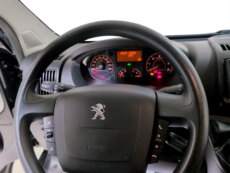 Bild på Peugeot Boxer PRO+ 2.2 BHDi 140hk L2H2 - B-KAMERA, DRAG