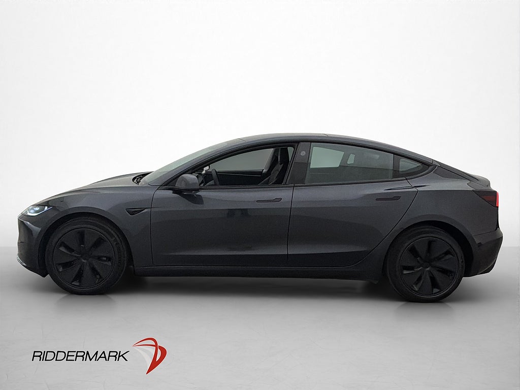 Tesla Model 3 Long Range AWD Autopilot Värmepump Svensksåld