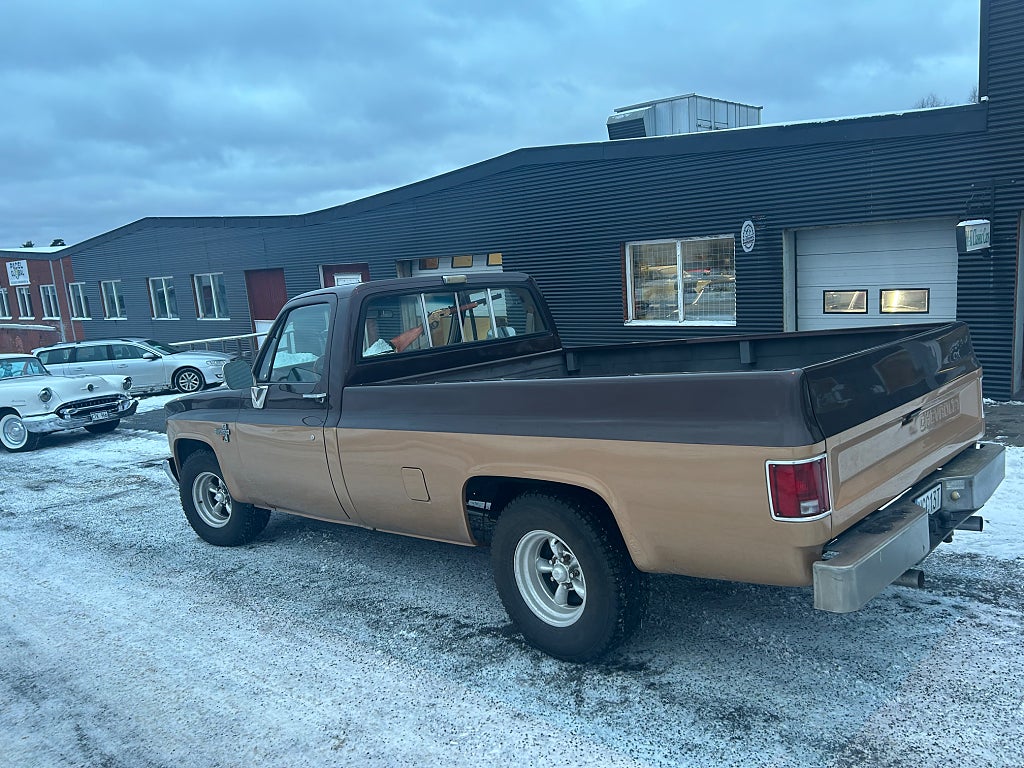 Chevrolet Silverado Pickup