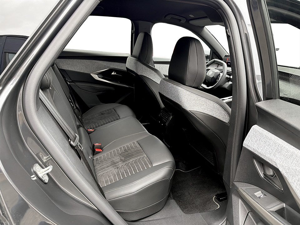 Bild på Peugeot 3008 GT Ultimate 1.2 PT 130hk Aut - B-KAMERA, NAVI