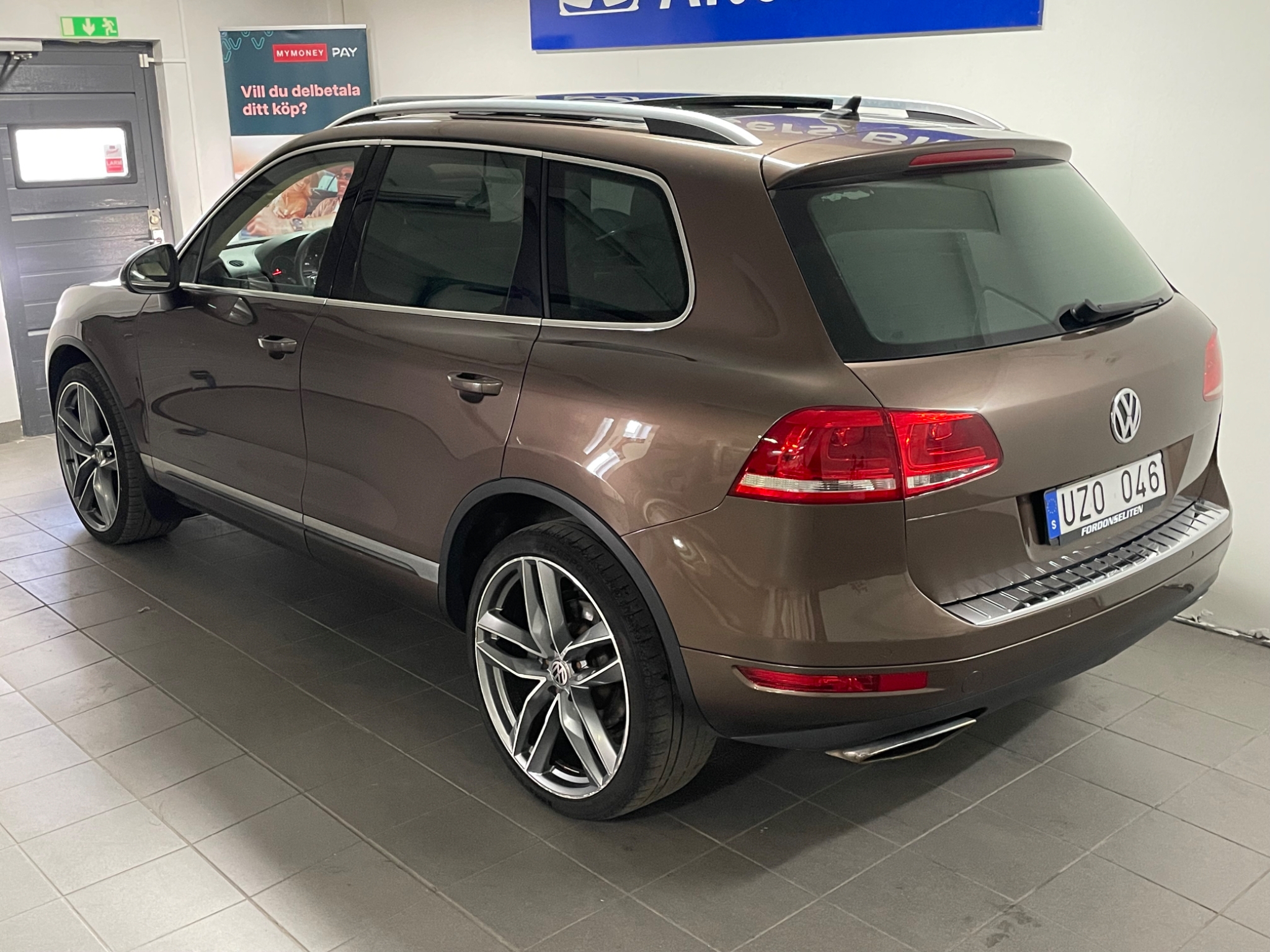 Volkswagen Touareg 2011, kuva 2/10