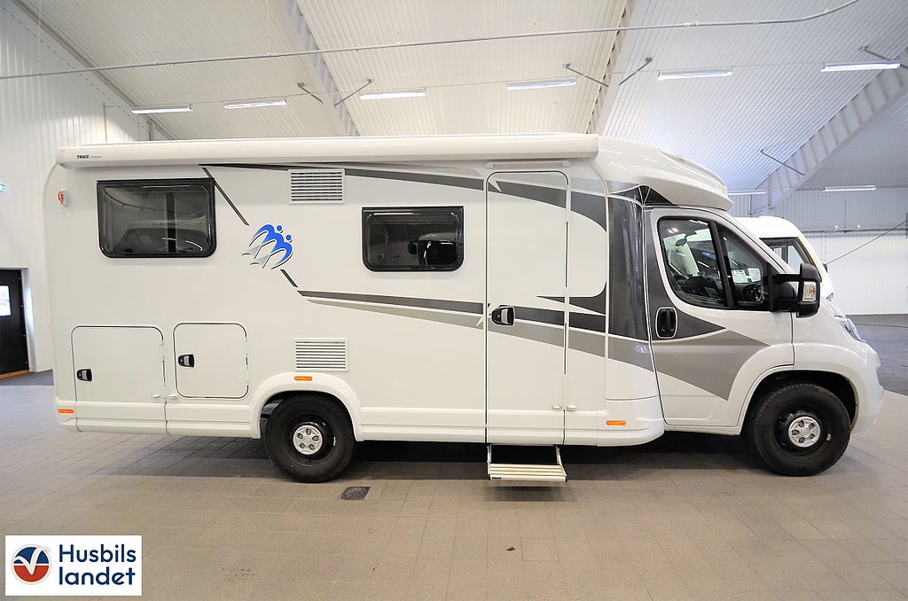 Knaus Live Ti 650 MEG / Låga långbäddar