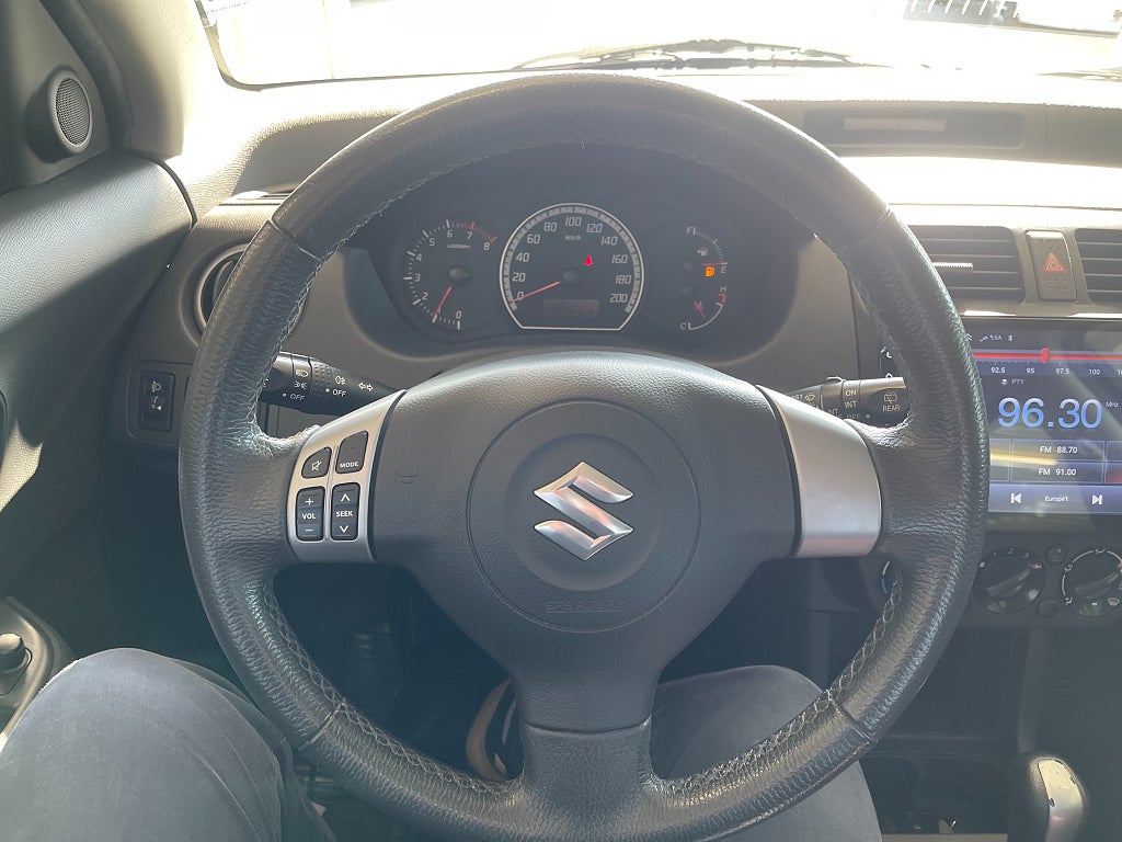 Suzuki Swift 1.5 DOHC 16V VVT Automat 102 hk