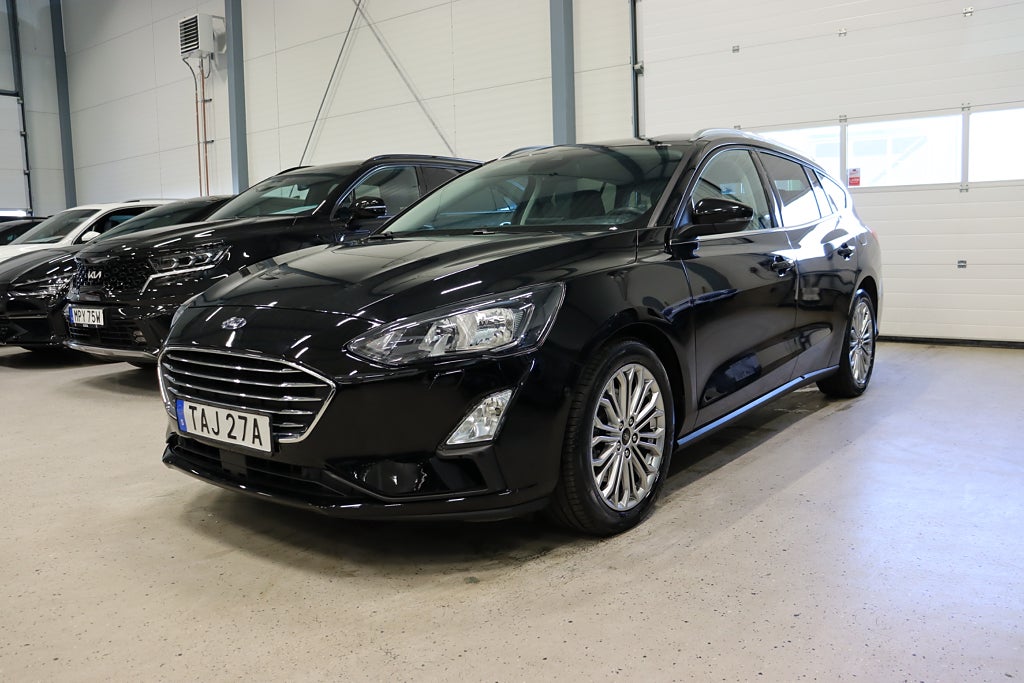 Ford Focus Kombi 1.0 EcoBoost Titanium B-Kamera 125hk