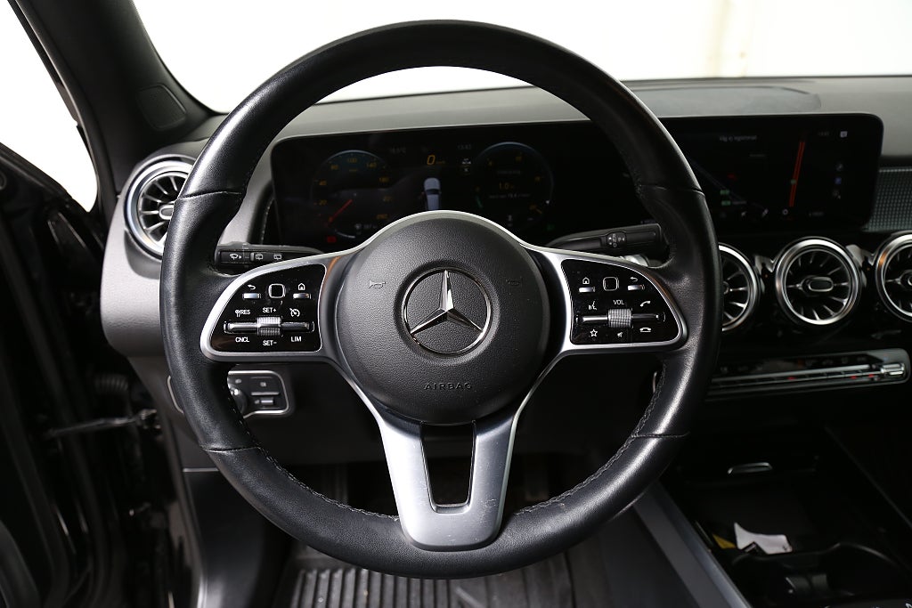 Mercedes-Benz GLB 200 d 4MATIC 8G-DCT Premium Panorama Drag 7-sits 2023