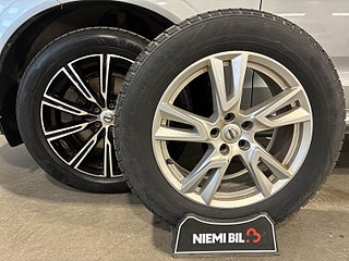 Volvo XC60 D4 AWD Aut Inscription Drag Cockpit Värmare Skinn S&V – bild 17