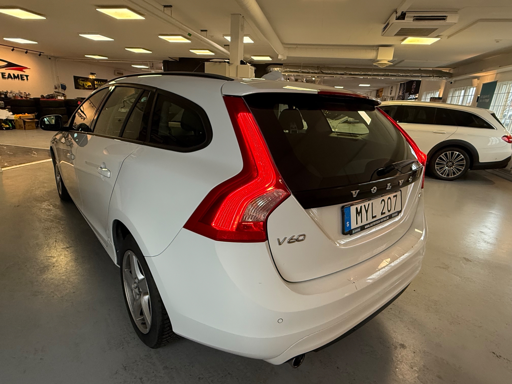 Volvo V60 D2 2016, kuva 7/44