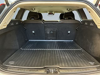 Volvo V60 D3 AWD Aut Momentum Kamera Cockpit Värmare Psens S&V – bild 12
