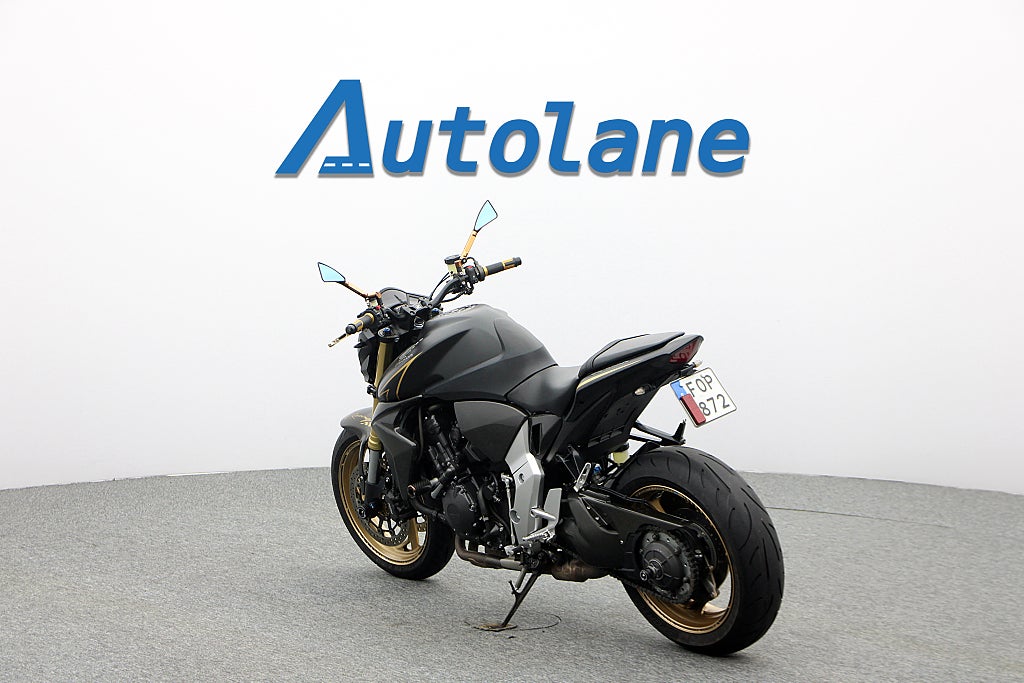 Honda CB1000R* Nyservad* ink ventiler