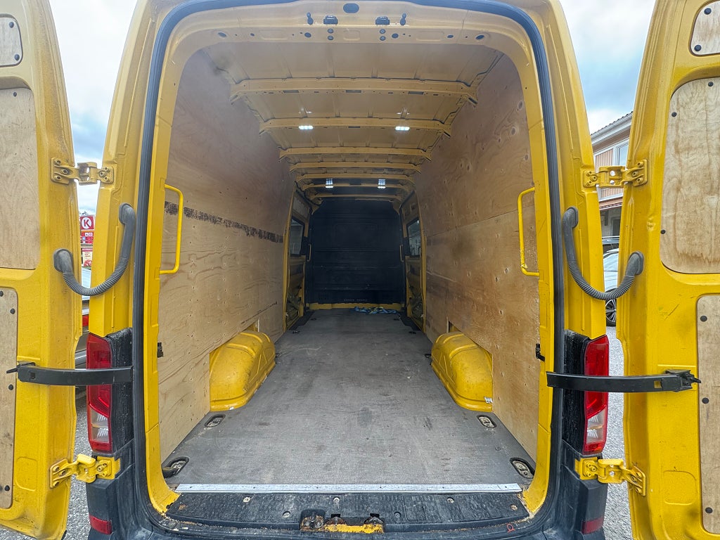 Volkswagen crafter 35 2.0 TDI Euro 6 NYSERVAD FULLSERVAD KAMREMBYTT B-KAM