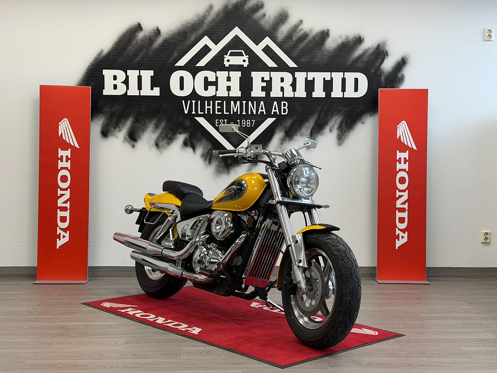 Suzuki VZ 800 Marauder 