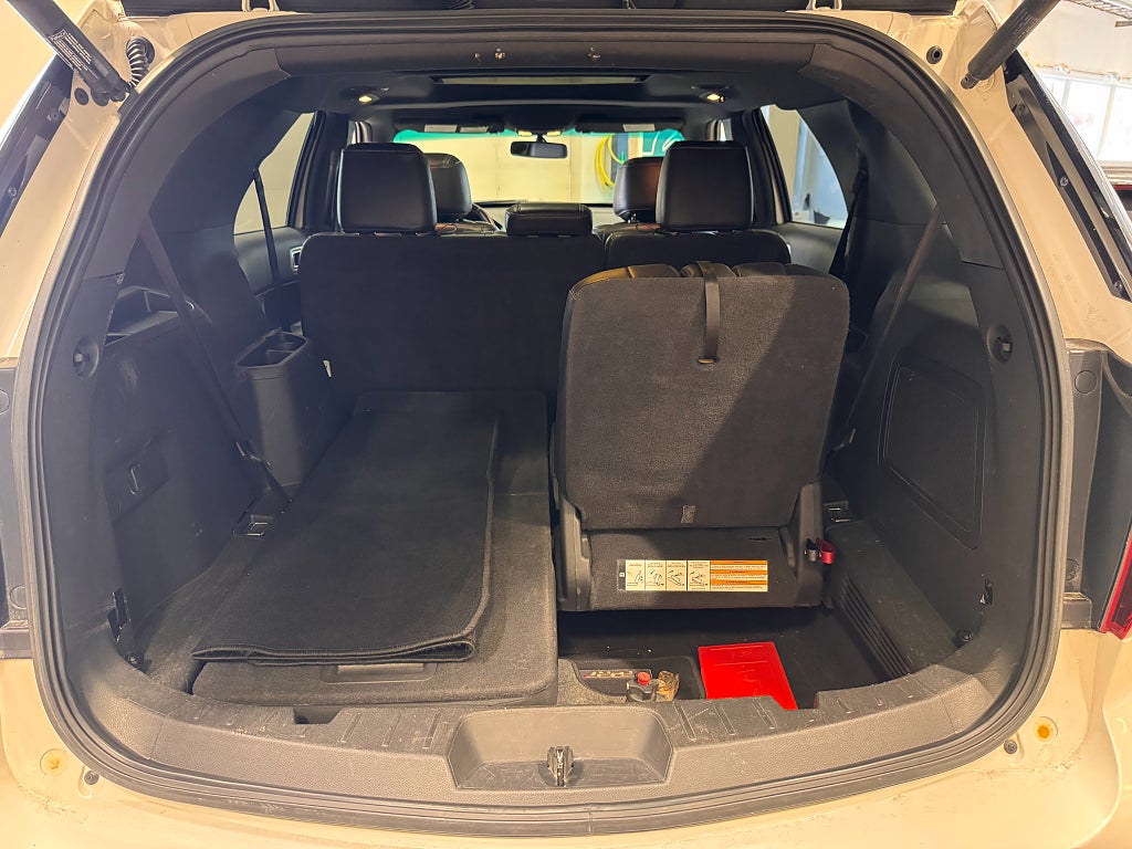 Ford Explorer 2013 - miniatyr 6