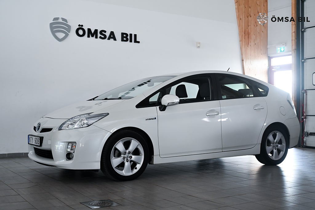 Toyota Prius Hybrid CVT Business Xenon 136hk