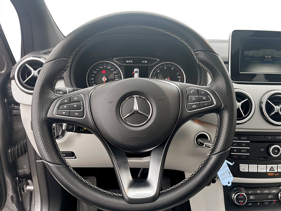 Bild på Mercedes-Benz B Urban 7G-DCT 122hk Aut B-KAMERA PANO