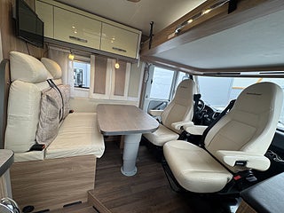 Husbil-integrerad Bürstner Aviano 690 Luftfjädring! Långbädd! Endast 6,99m! 2 av 20