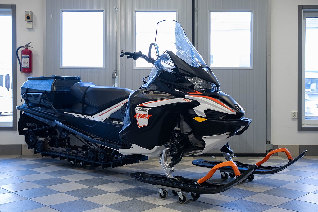 Lynx 49 Ranger 900 ACE ST *249 mil*