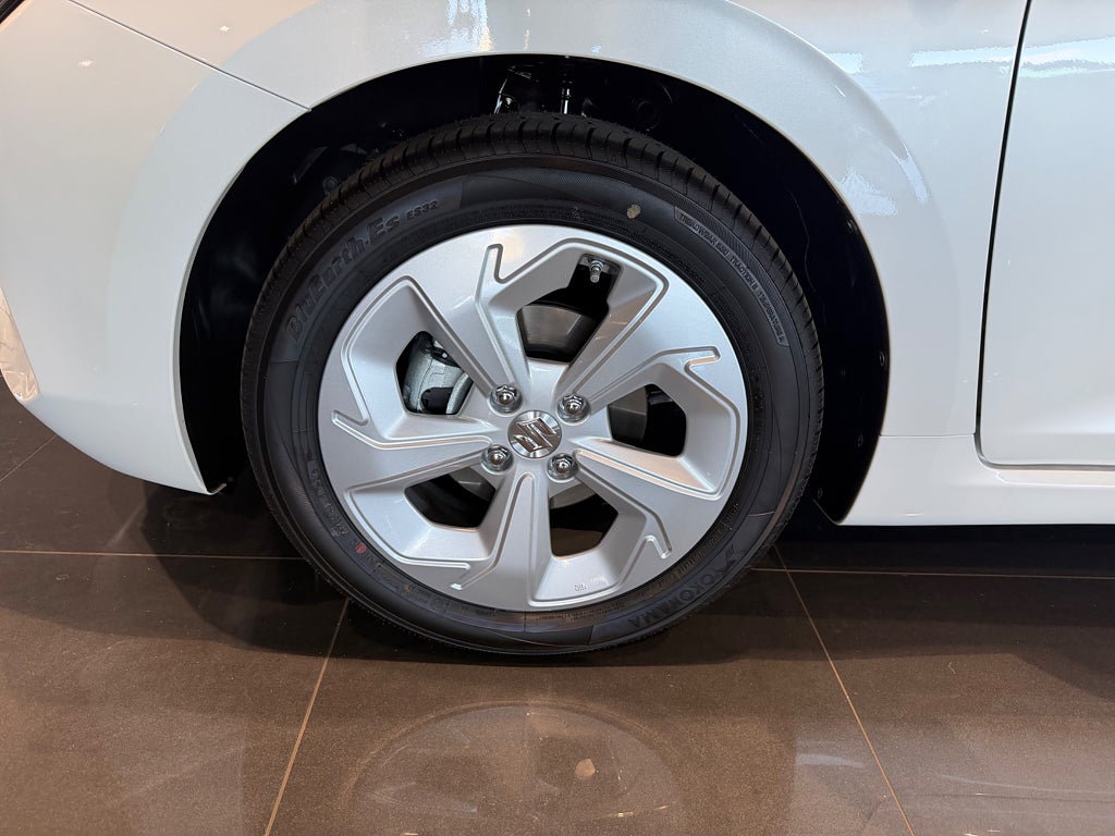 Suzuki Swift Hybrid Automat Select 3 års service - bild 7