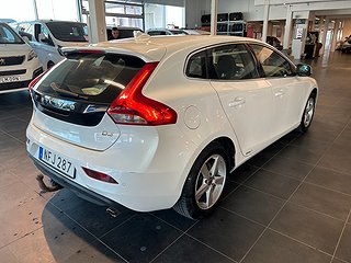 Volvo V40 D3 Momentum SoV/Dragkrok/P-sensorer/Nyservad/BT